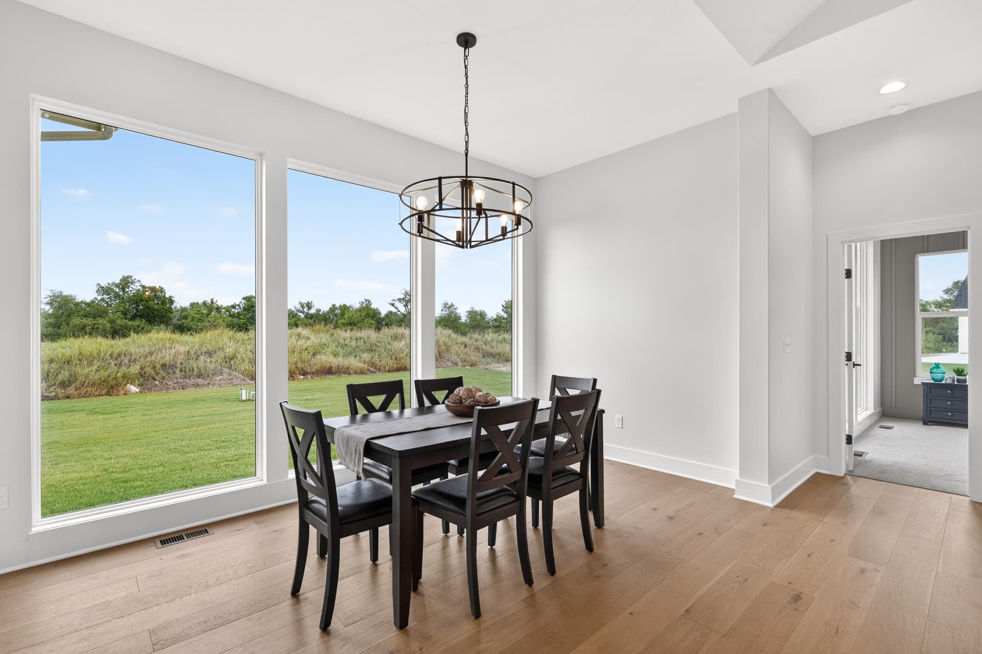 2812 E Kay St · M&M Construction — model home photo 18