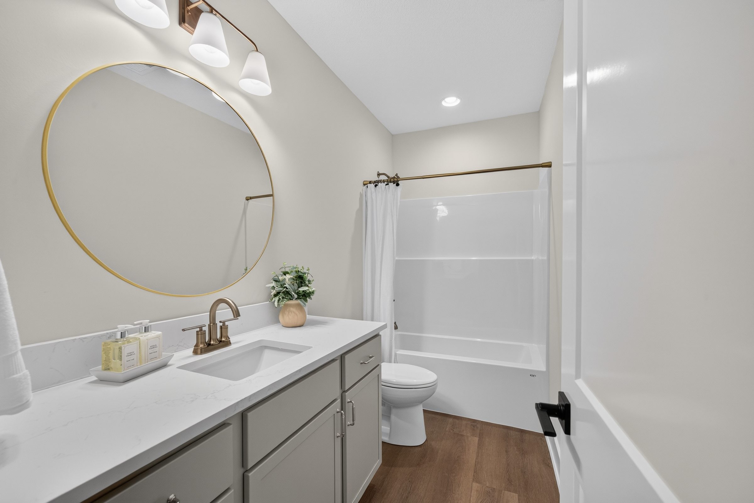 2818 E Kay St · A&E Home Builders — model home photo 43
