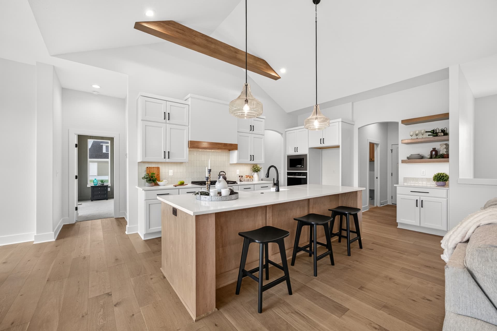 2812 E Kay St · M&M Construction — model home photo 13