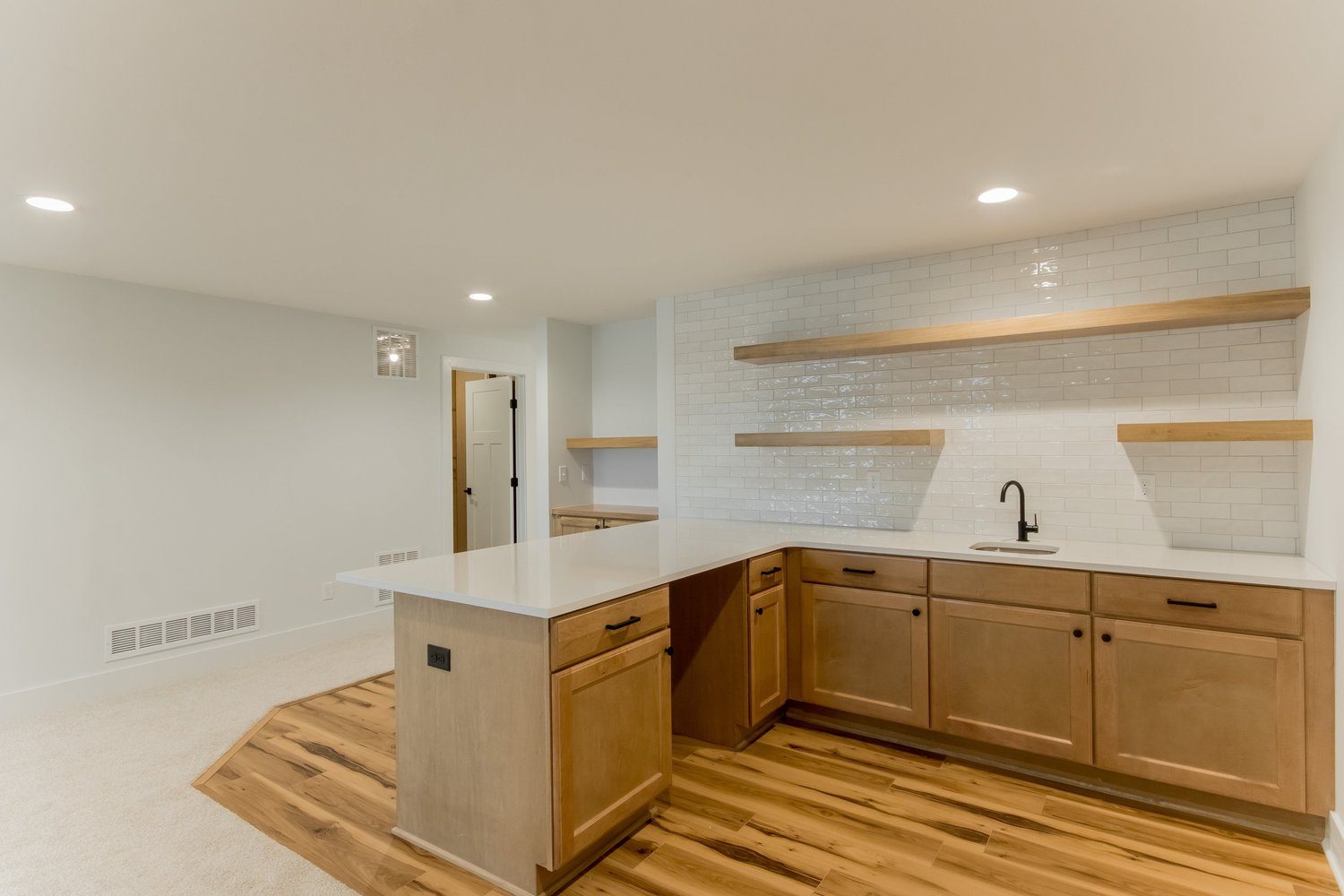 M&M Custom Construction, LLC — Previous Cedar Ranch model home photo 11
