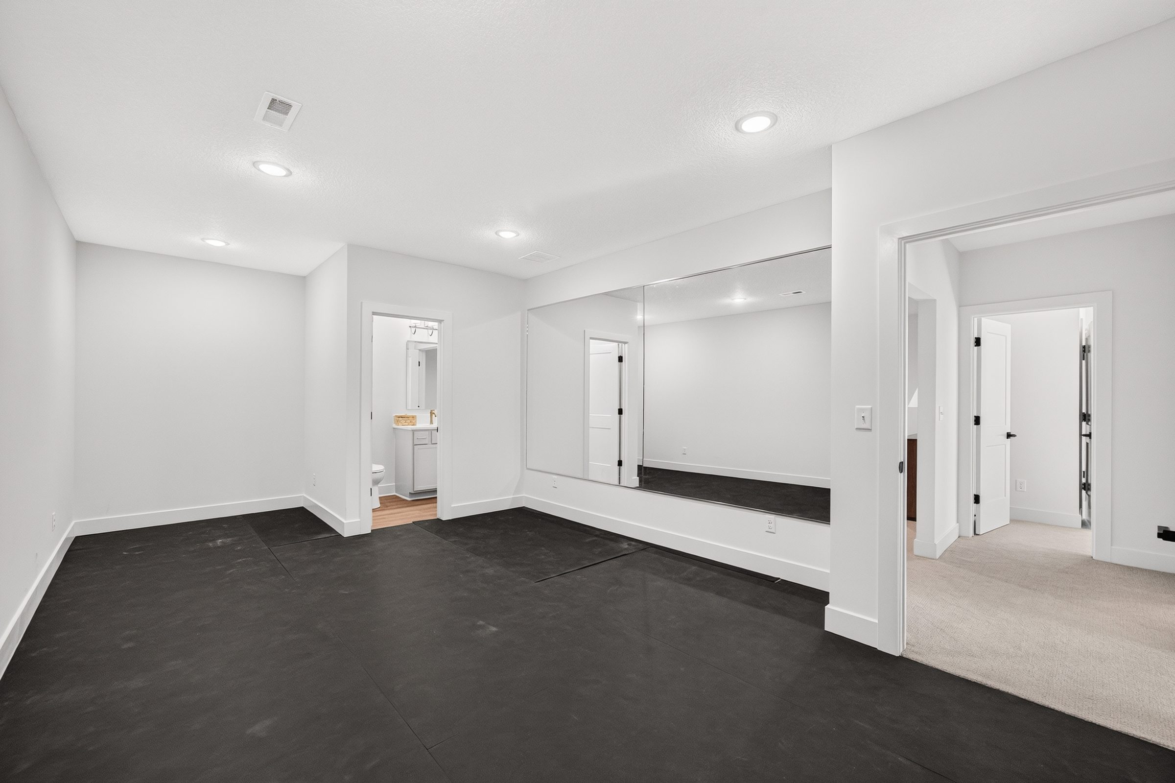 2818 E Kay St · A&E Home Builders — model home photo 46