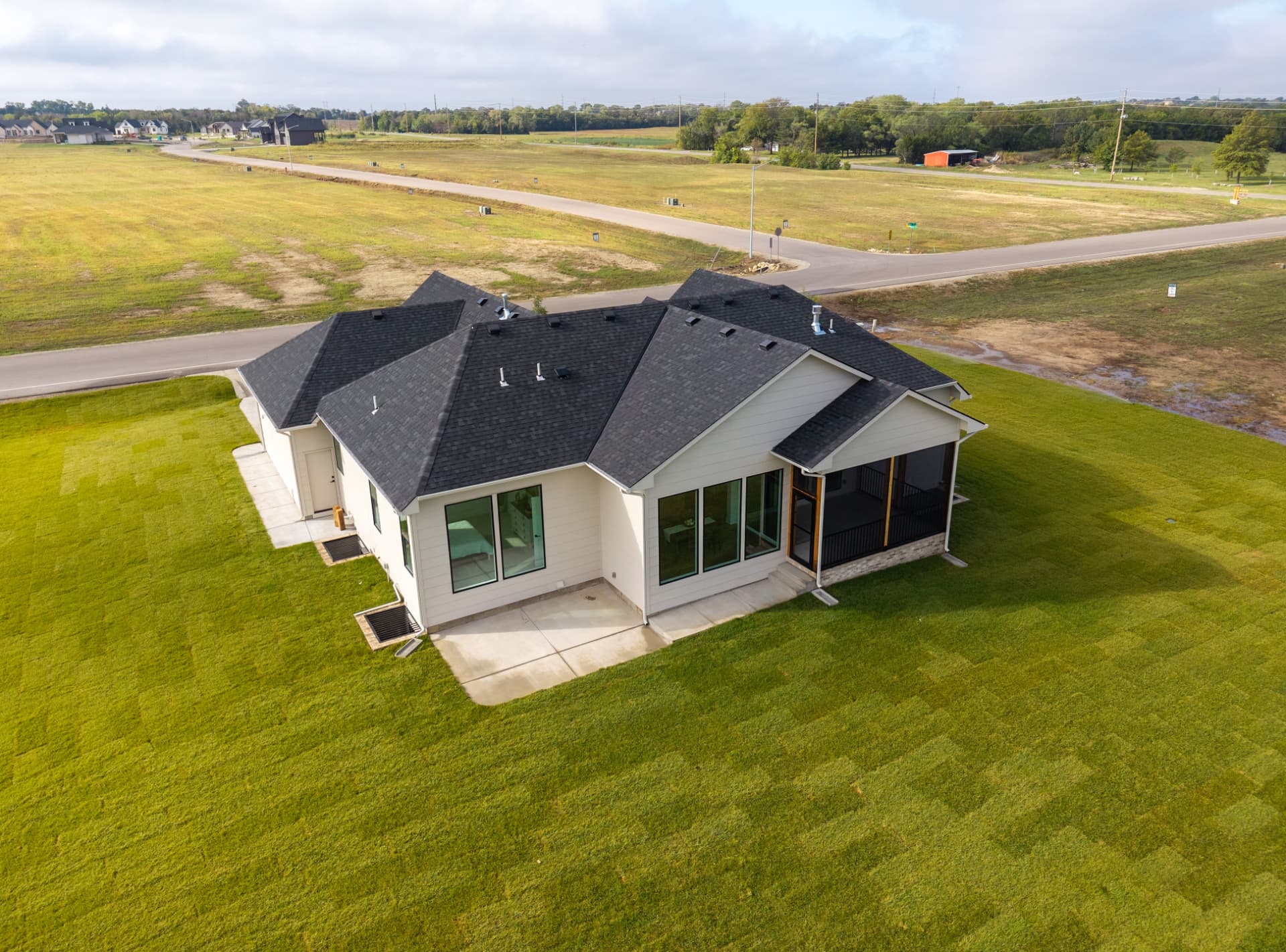 2812 E Kay St · M&M Construction — model home photo 7
