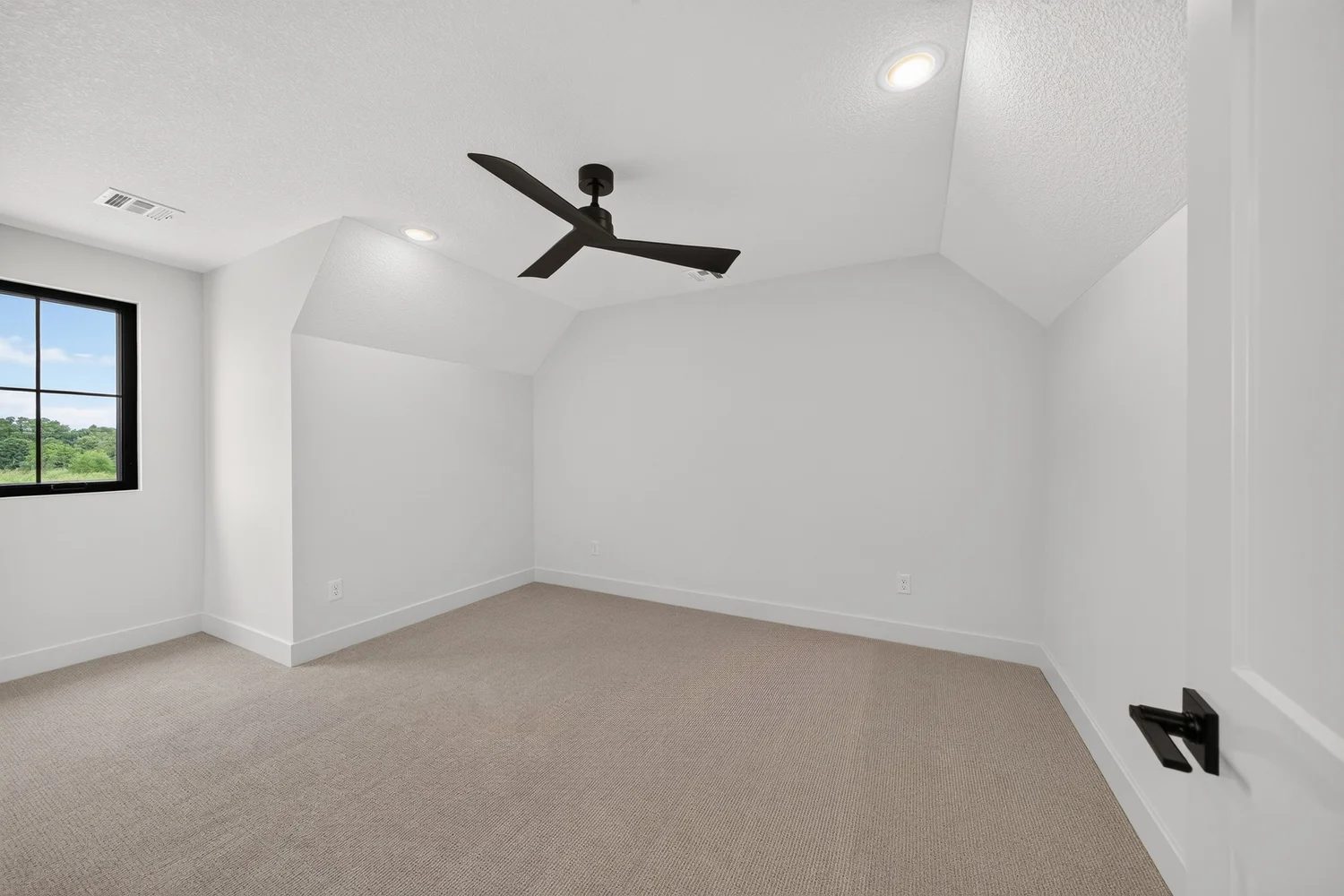 2818 E Kay St · A&E Home Builders — model home photo 37