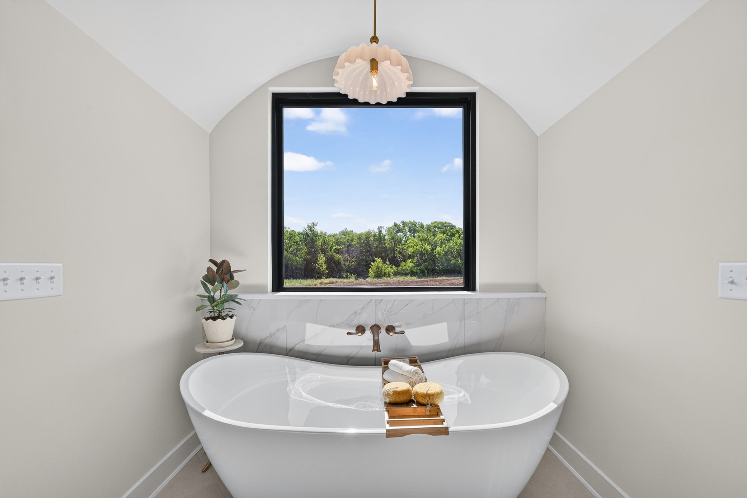 2818 E Kay St · A&E Home Builders — model home photo 15