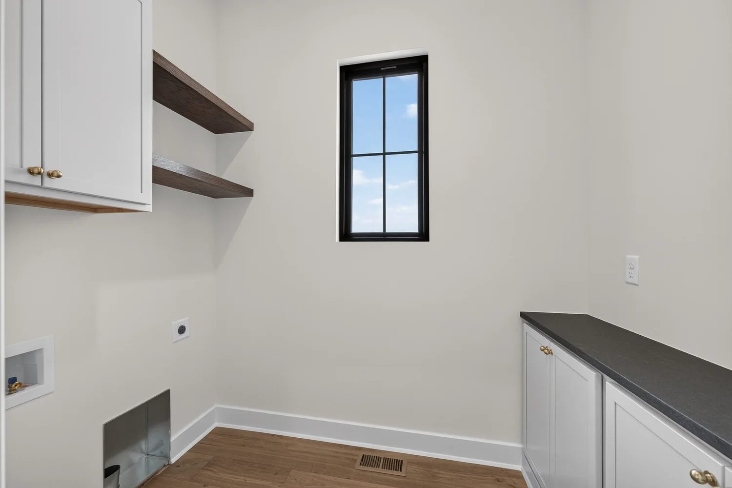 2818 E Kay St · A&E Home Builders — model home photo 32