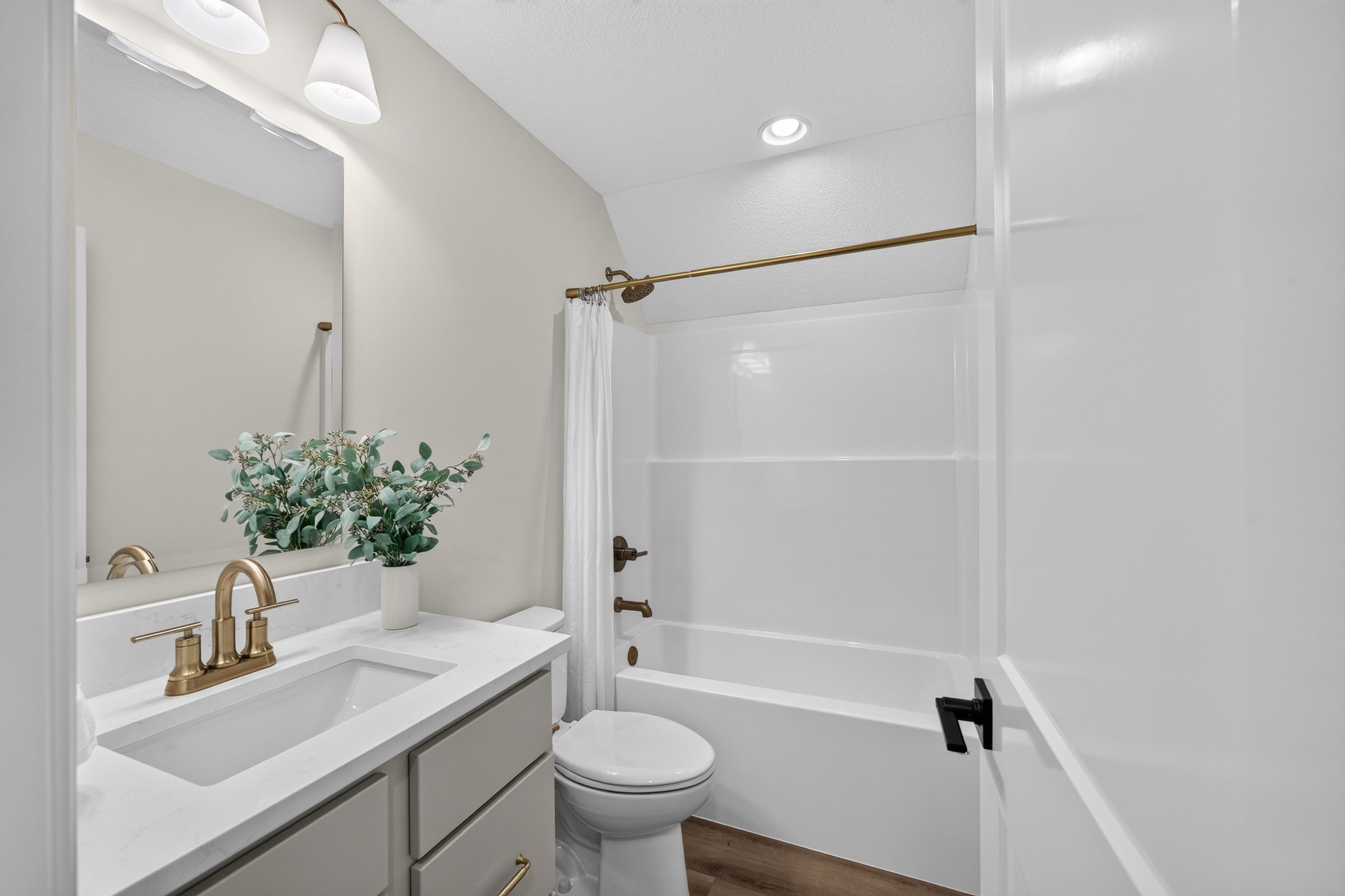 2818 E Kay St · A&E Home Builders — model home photo 37