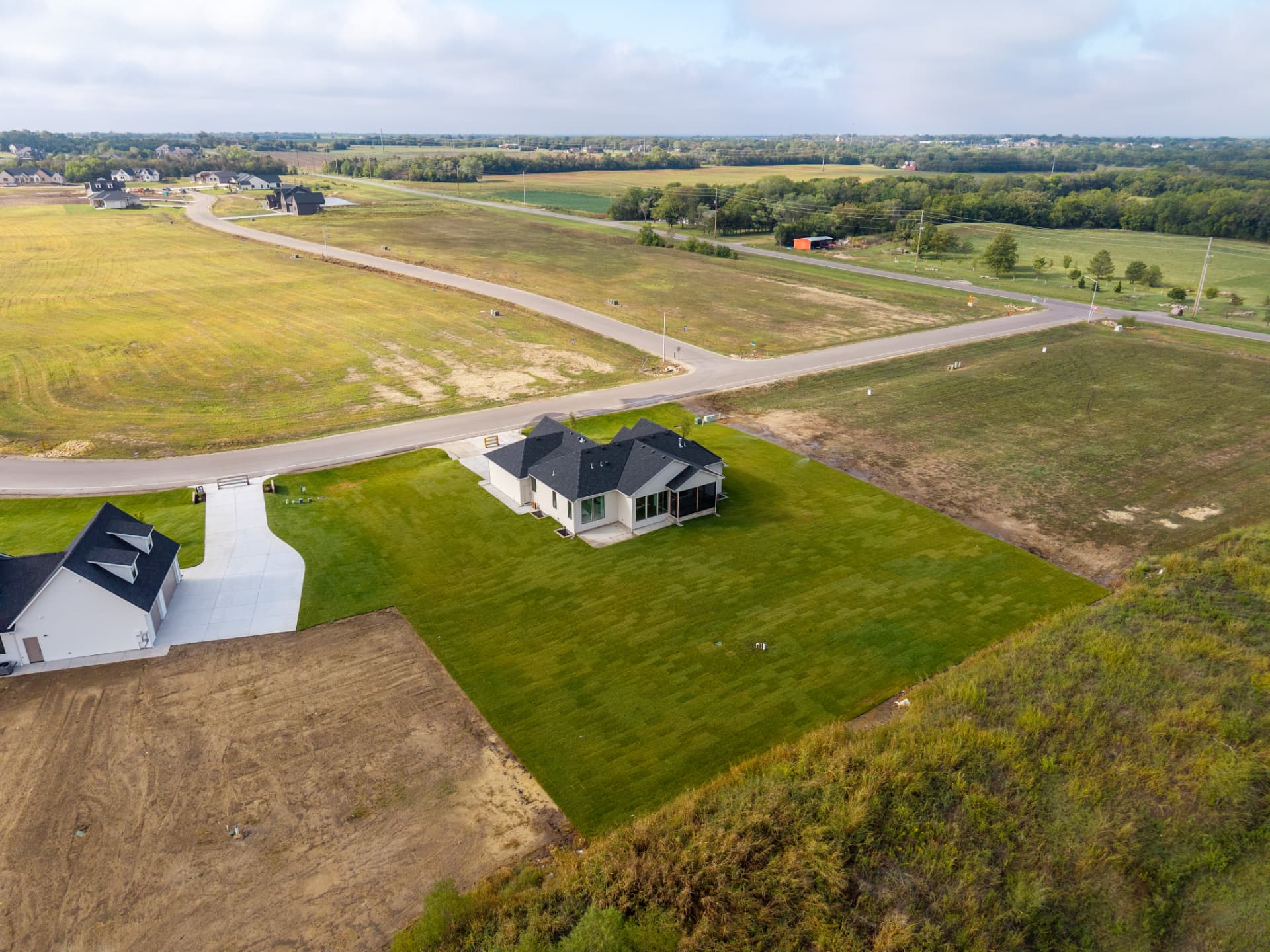 2812 E Kay St · M&M Construction — model home photo 6