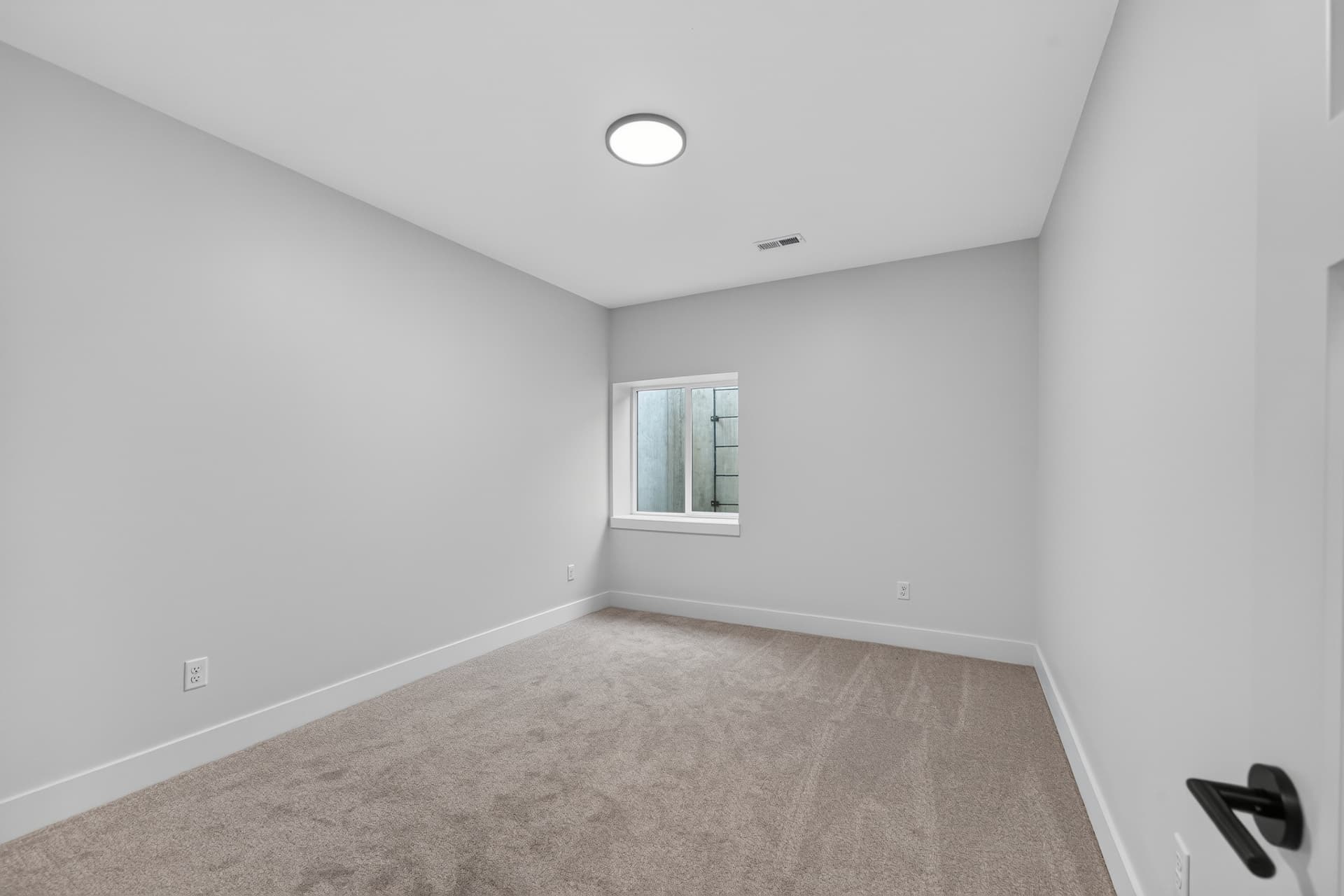 2812 E Kay St · M&M Construction — model home photo 35
